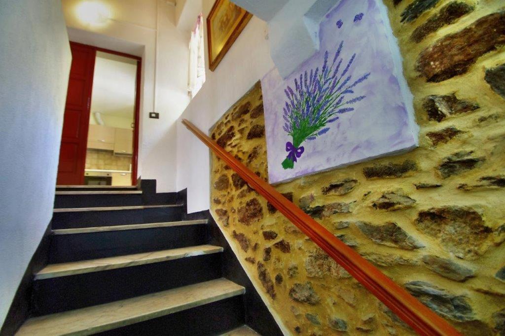 Agriturismo Nonnamelia Nasino Eksteriør bilde