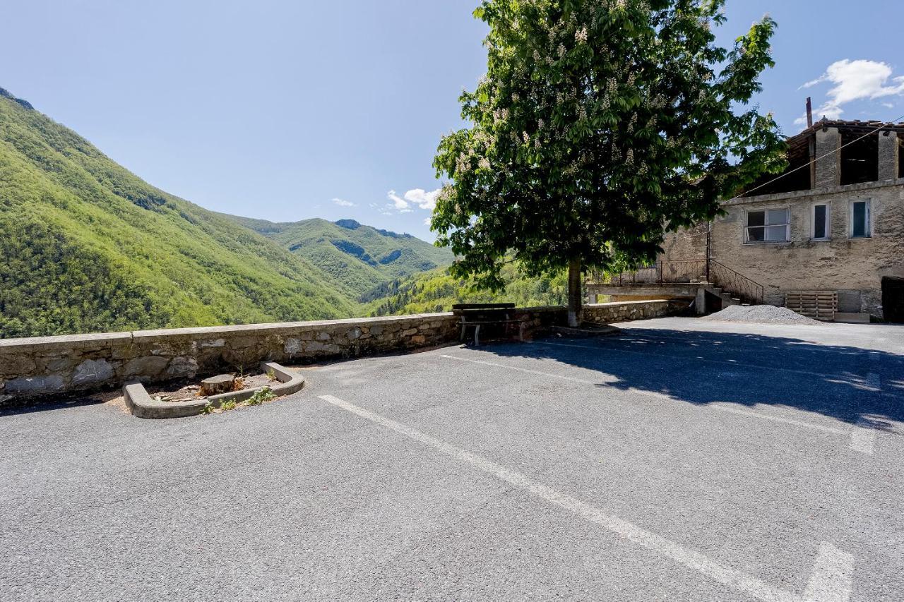 Agriturismo Nonnamelia Nasino Eksteriør bilde